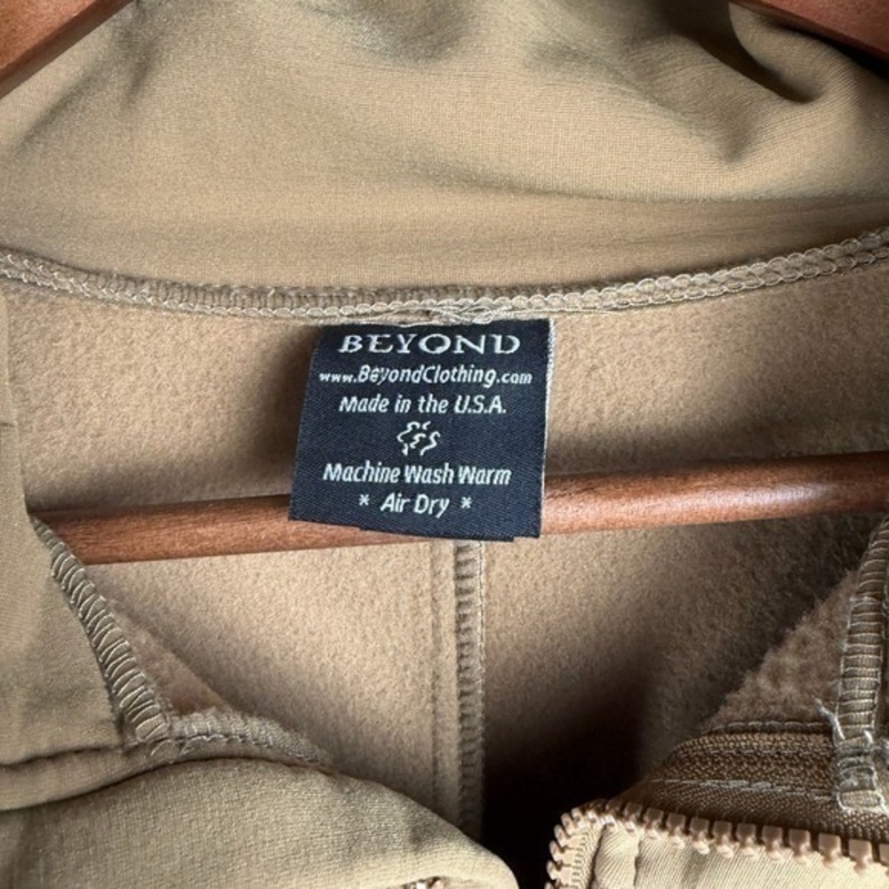 BEYOND – L5 PCU Cold Fusion Softshell Jacket Coyote Brown Tactical Hooded Mens L - Picture 10 of 13